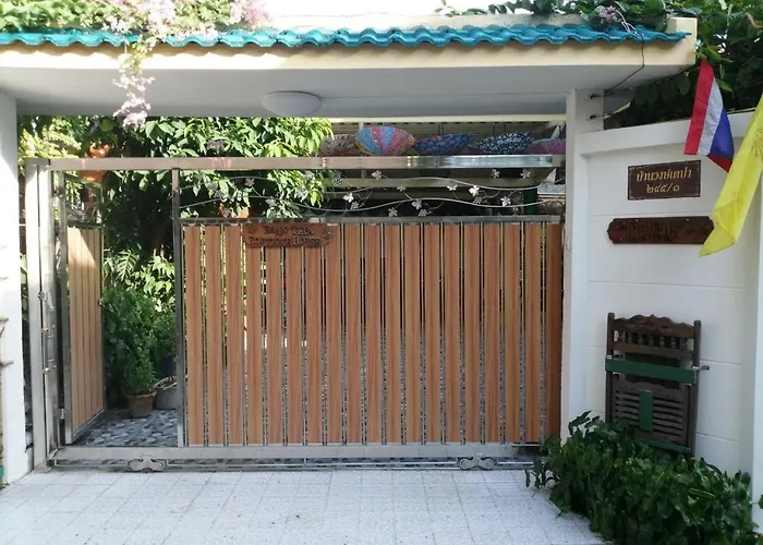 Bed & Breakfast Baan Tepa Boutique House Bangkok